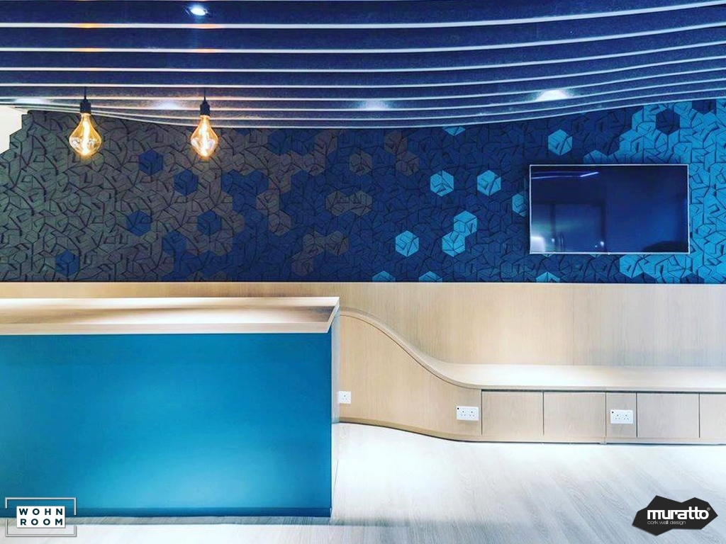 wandverkleidung_kork_hexagon_muratto_wohn-room
